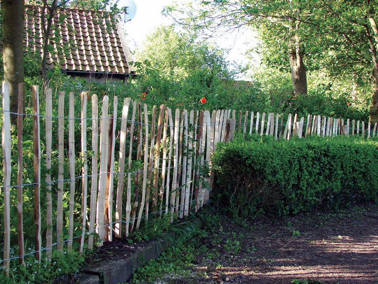 English Chestnut Fence Roll L460xH90cm 5.0cm 2 Wires