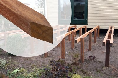 model_azobe_hardhout_paal_7x7_cm_fijnbezaagd_gepunt