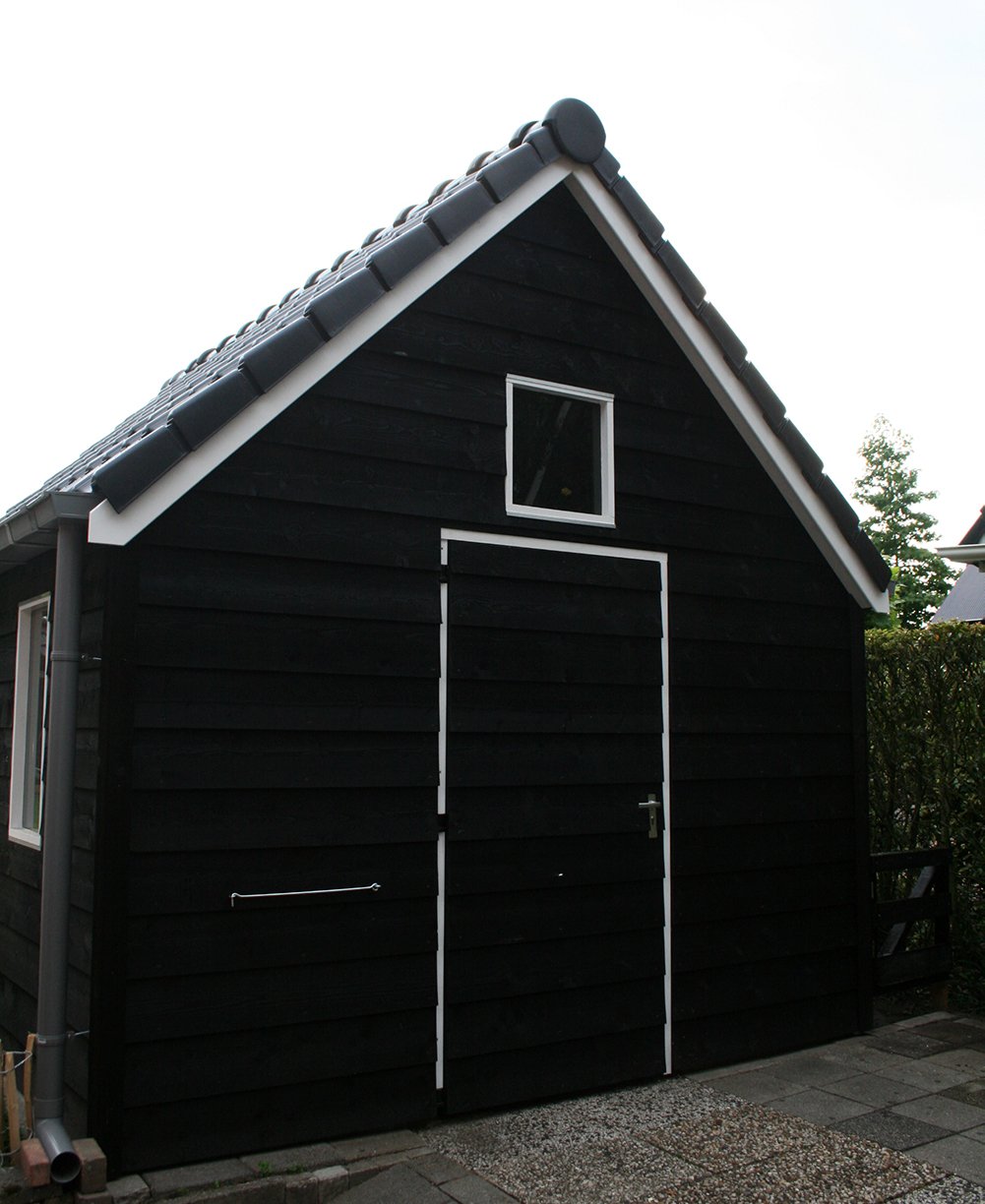 model_schuur_potdekselplank_zwart_gecoat