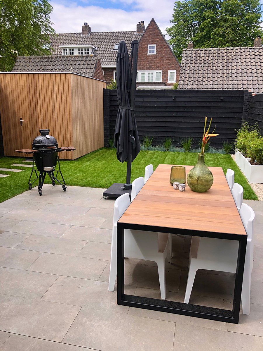 model_tuin_zwarte_schutting_berging_ayous